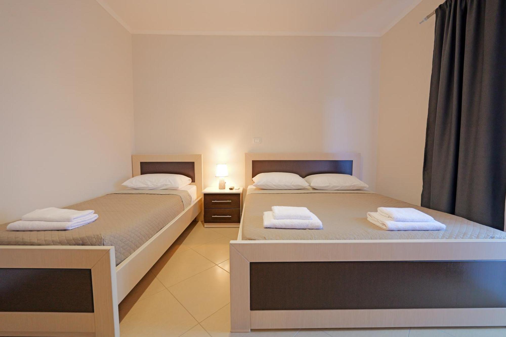 Hotel Deja Vu Ksamil Quarto foto